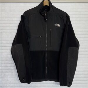 The North Face Denali Retro Men's Black Performance Jacket. Sz M